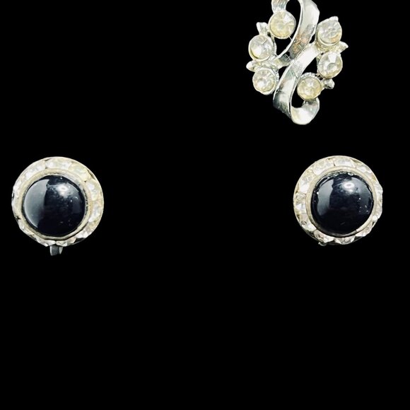 Lot of 5 Silver Tone Screw Back Earrings (5373) - Picture 5 of 8